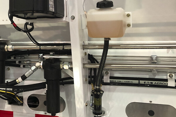 Custom Oiling System on Truck_LubeMinder Lubrication Systems_WEB-1